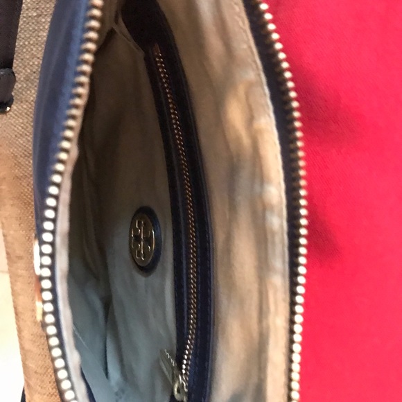 Tory Burch Nylon Crossbody / Swingpack Tote EUC - Picture 10 of 14